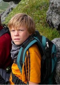 При нажатии переход в личную карточку